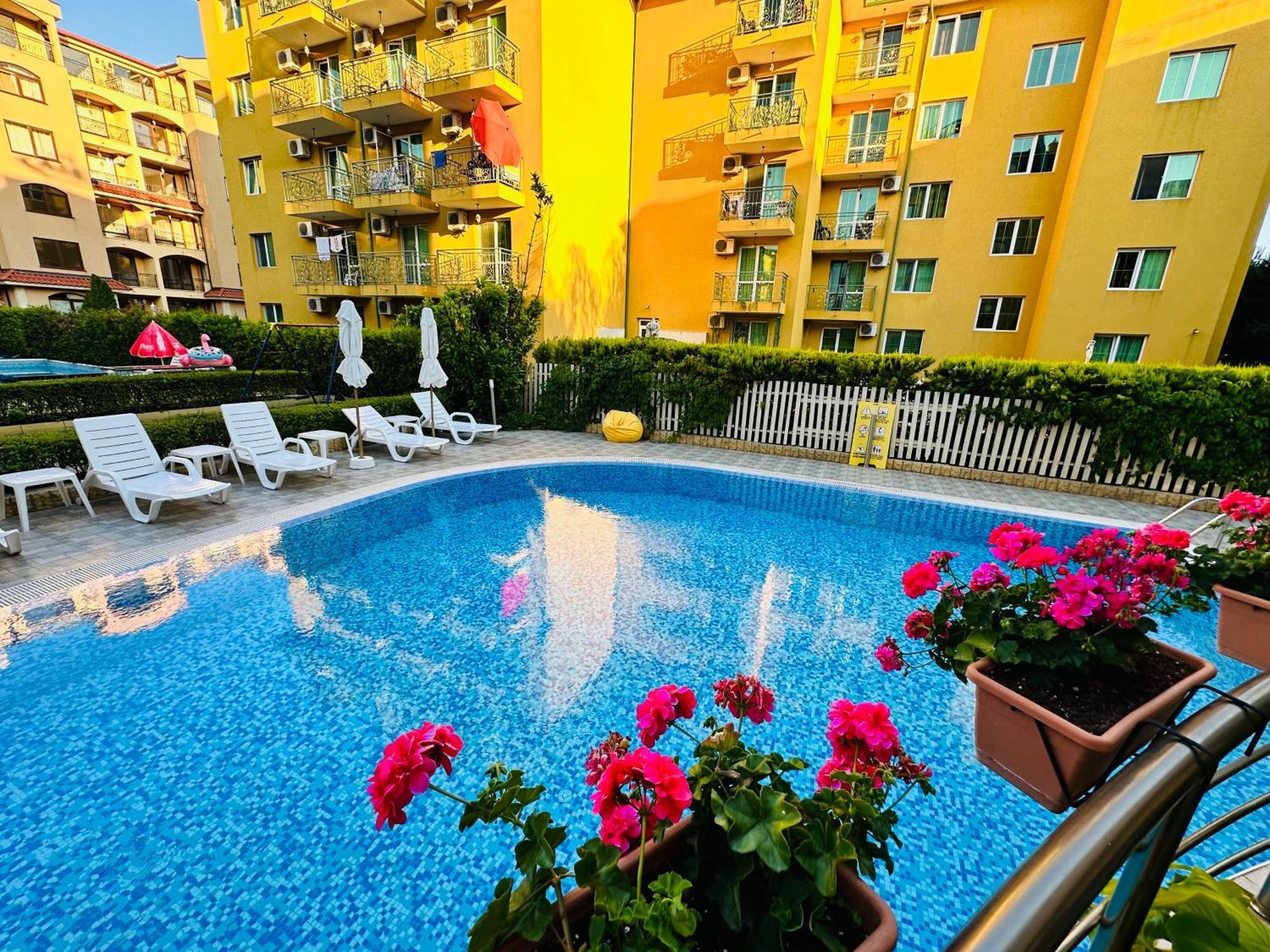 Vacation Apartments Daneli Sunny Beach Exterior foto